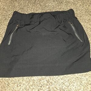 Coco + Carmen Norah Skort with Zipper Pocket Medium